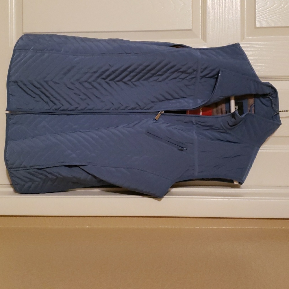 New with tags Avenue vest